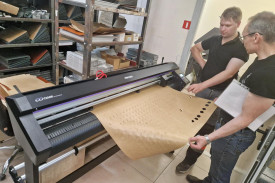 Режущий плоттер Mimaki на производстве промышленной автоматики "ФОРПОСТ"