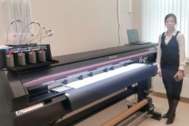 В абаканской средней школе установлен экосольвентник Mimaki CJV150