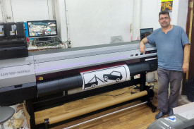 На производстве дорожных знаков "Росзнак" установлен УФ-принтер Mimaki UJV100