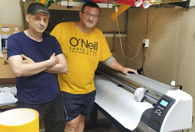 Mimaki CG-130SRIII - режущий плоттер для производства наружной рекламы