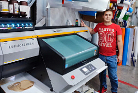 Уже третий УФ-принтер Mimaki в сети оперативной полиграфии "Копирка"
